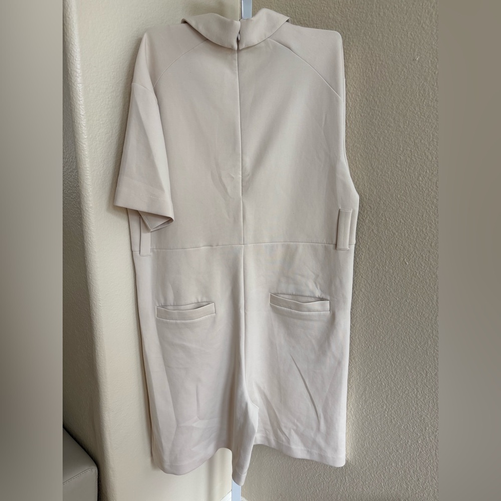 COS Open-collar short sleeve romper in Beige - Size S - Picture 7 of 8